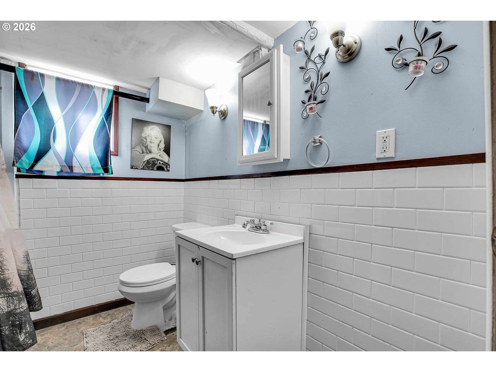 2918 Southeast 143rd Avenue Portland, OR 97236 - Photo 18 of 28 Bathroom