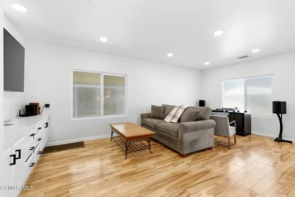 $390,000 | 15750 Arroyo Drive, Unit 62, Moorpark, CA 93021