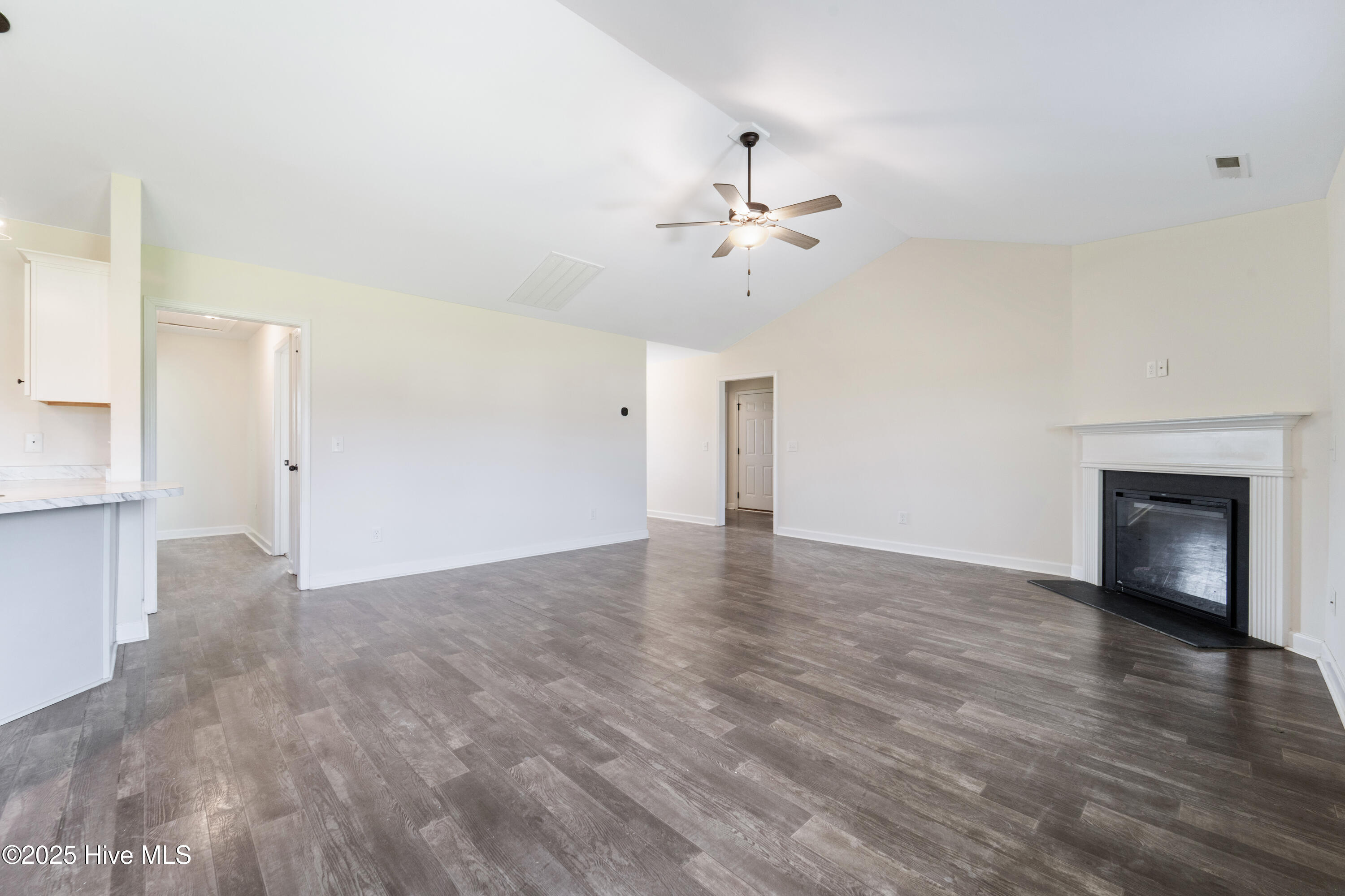 600 Osprey Landing Drive Holly Ridge, NC 28445 - Photo 7 of 28 DSC08056