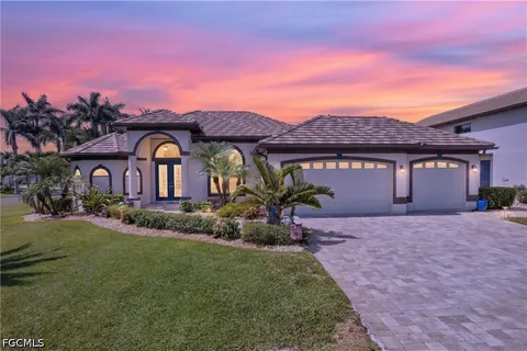 $1,200,000 | 1725 Southwest 52nd Terrace, Cape Coral, FL 33914