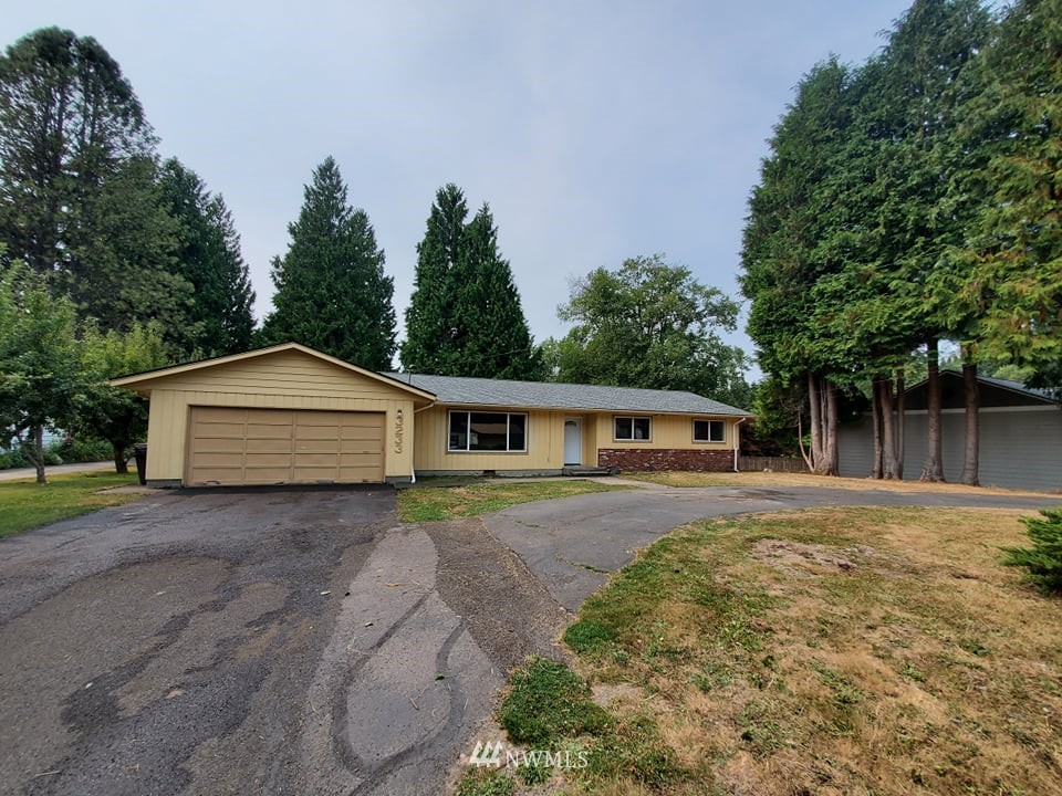 3233 Virginia Way Longview, WA 98632 - Photo 1 of 32 Gallery Image 1