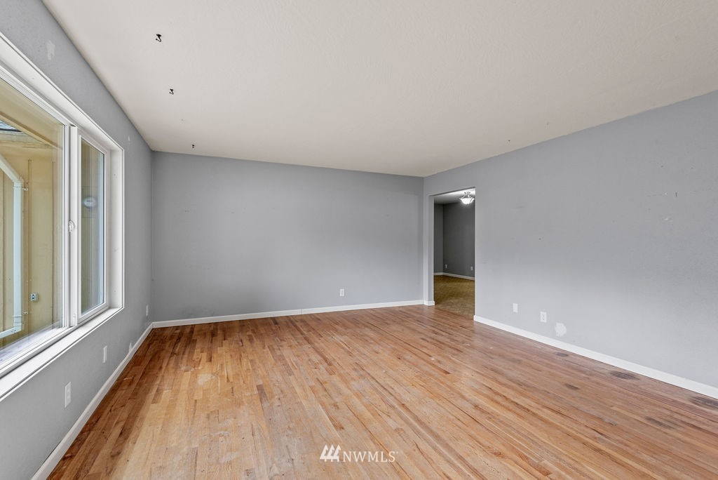 3233 Virginia Way Longview, WA 98632 - Photo 6 of 32 Gallery Image 6