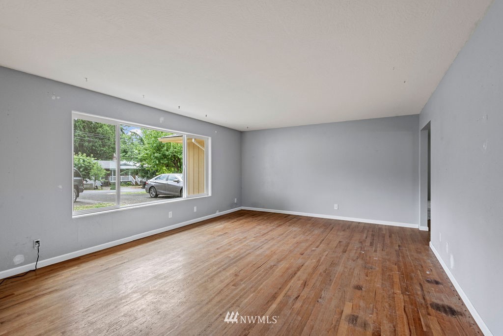 3233 Virginia Way Longview, WA 98632 - Photo 7 of 32 Gallery Image 7