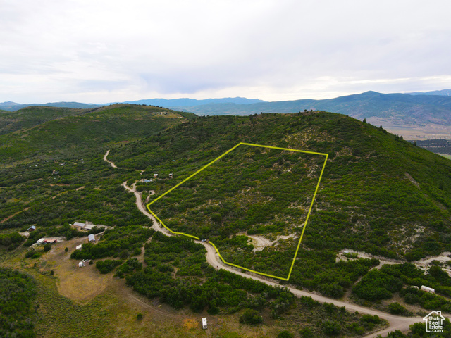 462 South Valleyview, Unit 462 Fairview, UT 84629 - Photo 21 of 38 Aerial view of property and surrounding area featuring property boundaries highlighted and mountains