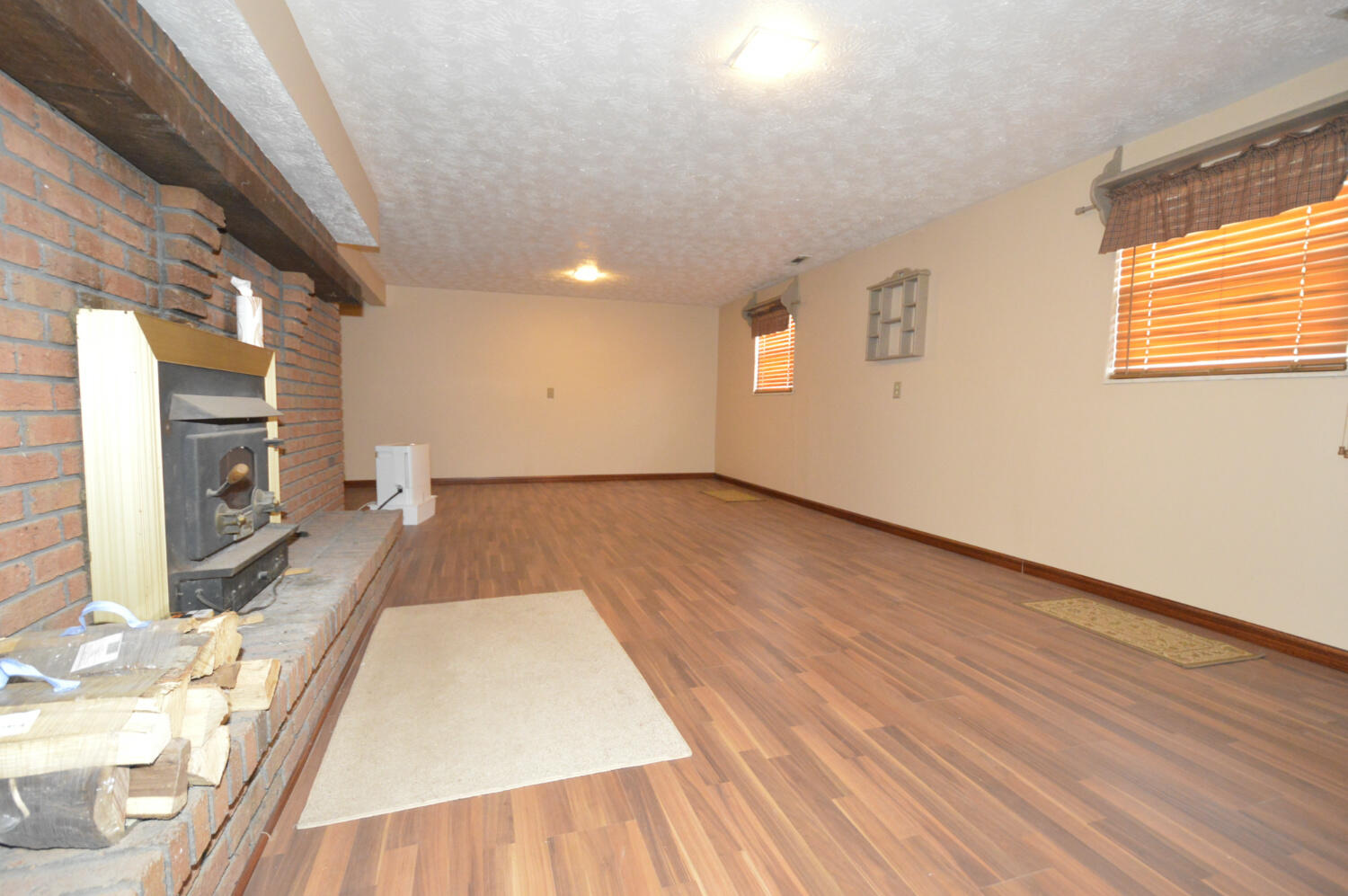 2883 Willow Road Springfield, OH 45502 - Photo 4 of 29