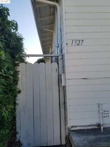 $1,500 | Clinton, Oakland, CA 94606