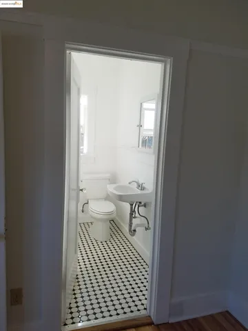 $1,500 | Clinton, Oakland, CA 94606