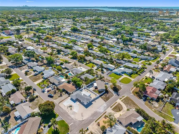 $2,950 | 11572 63rd Avenue North, Seminole, FL 33772
