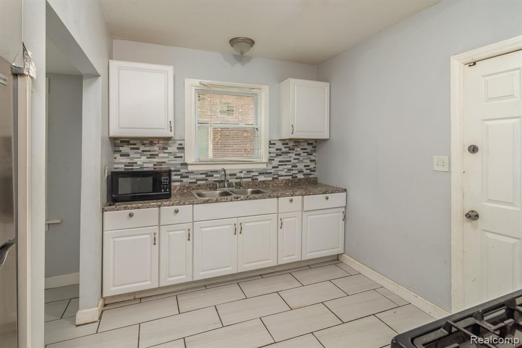 17345 Indiana Street Detroit, MI 48221 - Photo 17 of 28