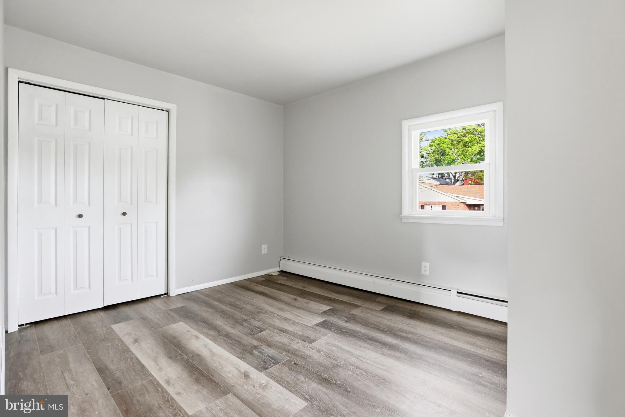 1816 Keymar Road Edgewater, MD 21037 - Photo 25 of 42 an empty room with a window