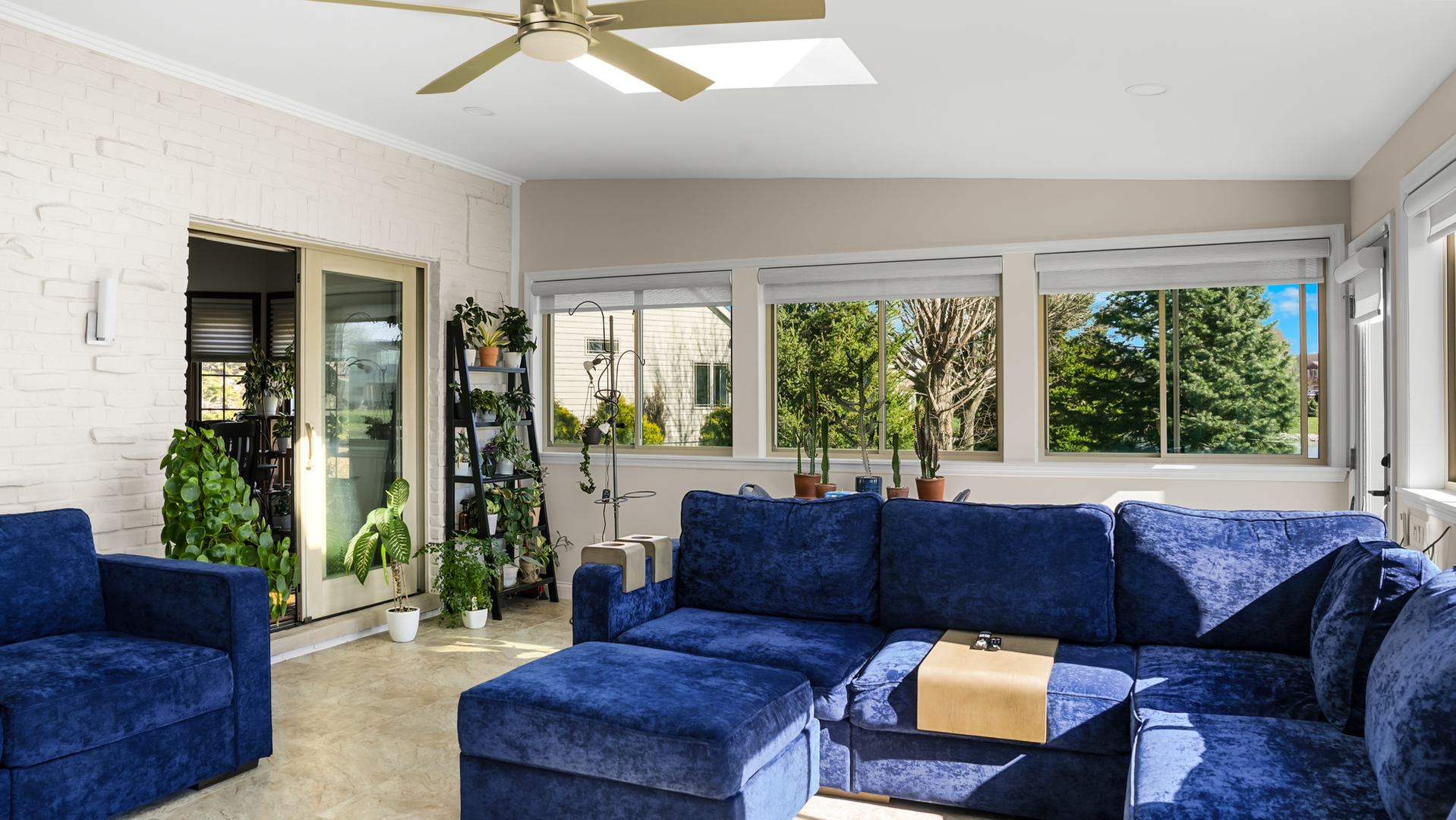 1607 Chestnut Grove Court Champaign, IL 61822 - Photo 40 of 113 a living room with furniture and a large window