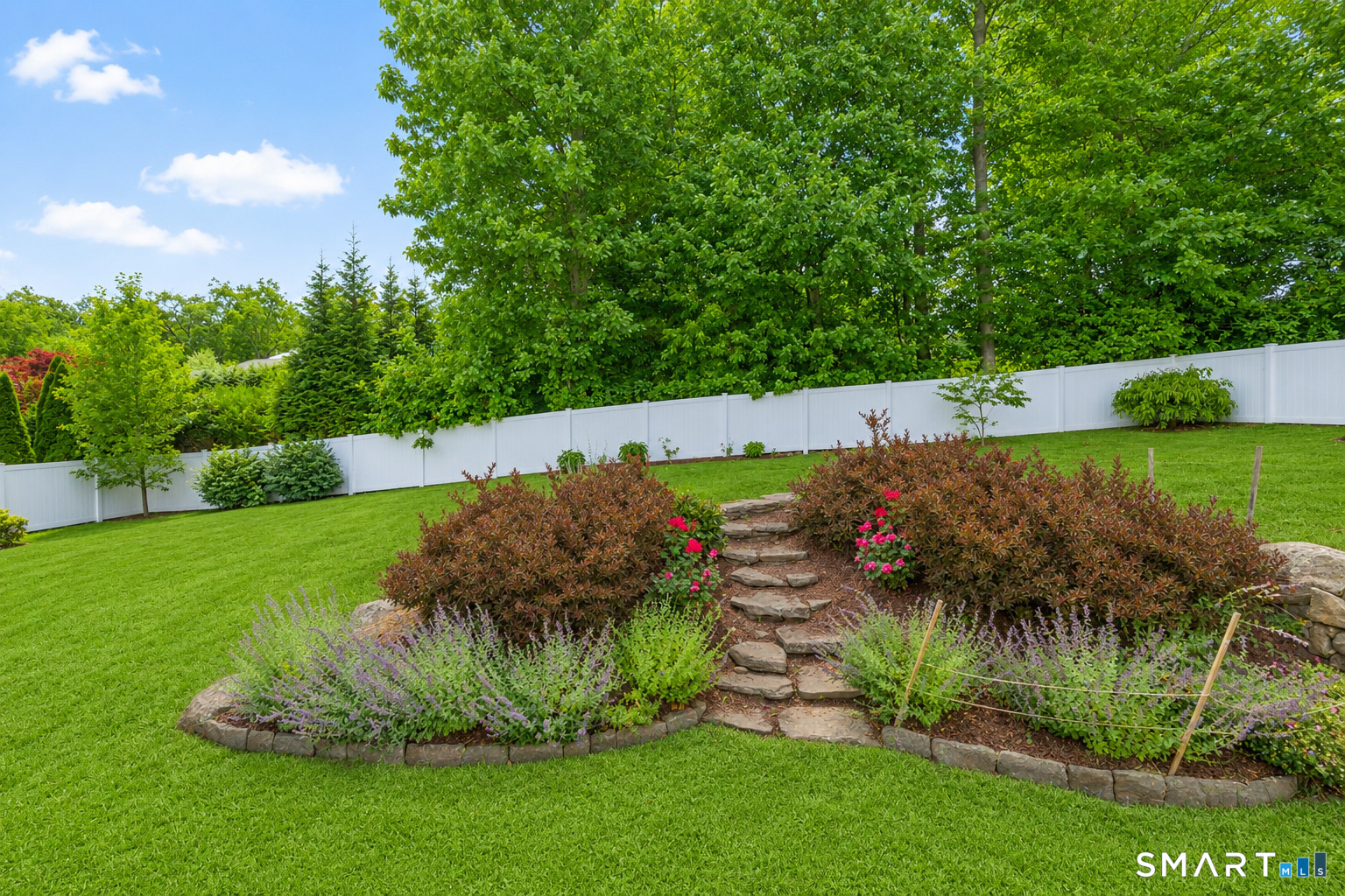 361 Lockwood Road Fairfield, CT 06825 - Photo 30 of 33