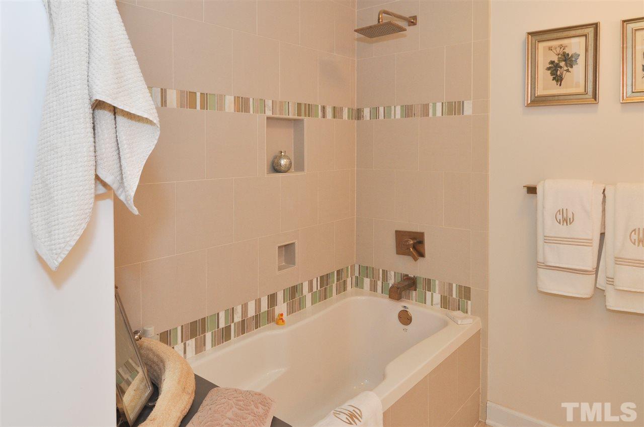 2912 Rue Sans Famille Raleigh, NC 27607 - Photo 12 of 20