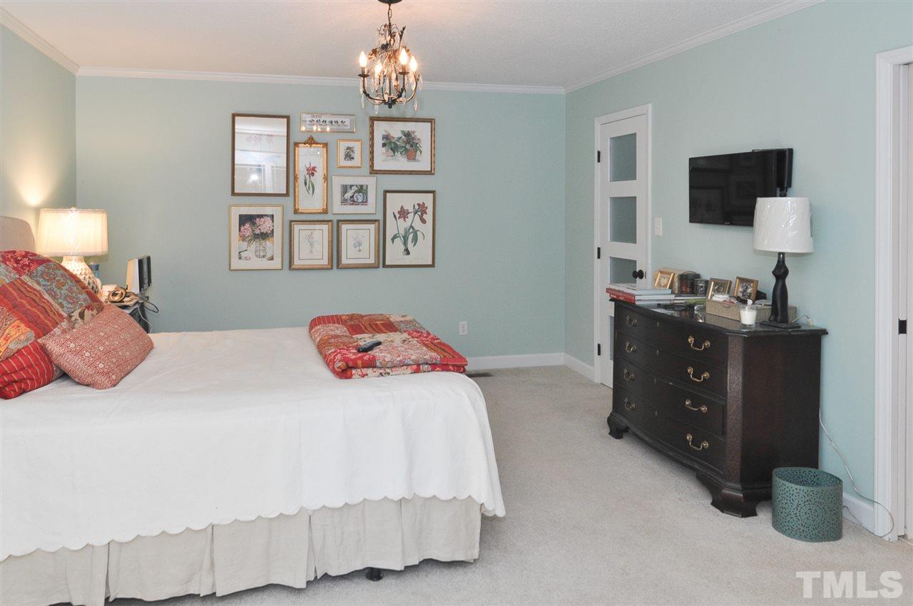 2912 Rue Sans Famille Raleigh, NC 27607 - Photo 13 of 20