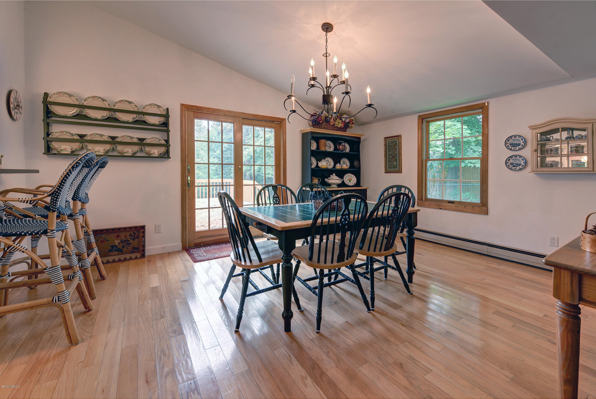 913 Holmes Road Pittsfield, MA 01201 - Photo 9 of 27 913 HOLMES 9-Dining Area