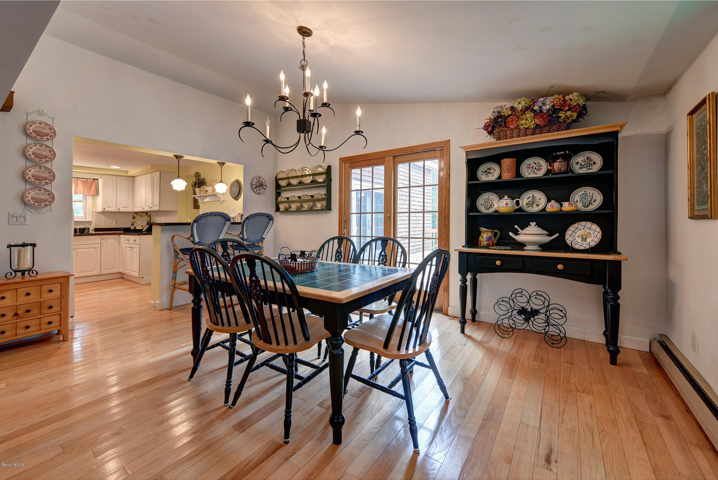 913 Holmes Road Pittsfield, MA 01201 - Photo 10 of 27 913 HOLMES 10-Dining Area