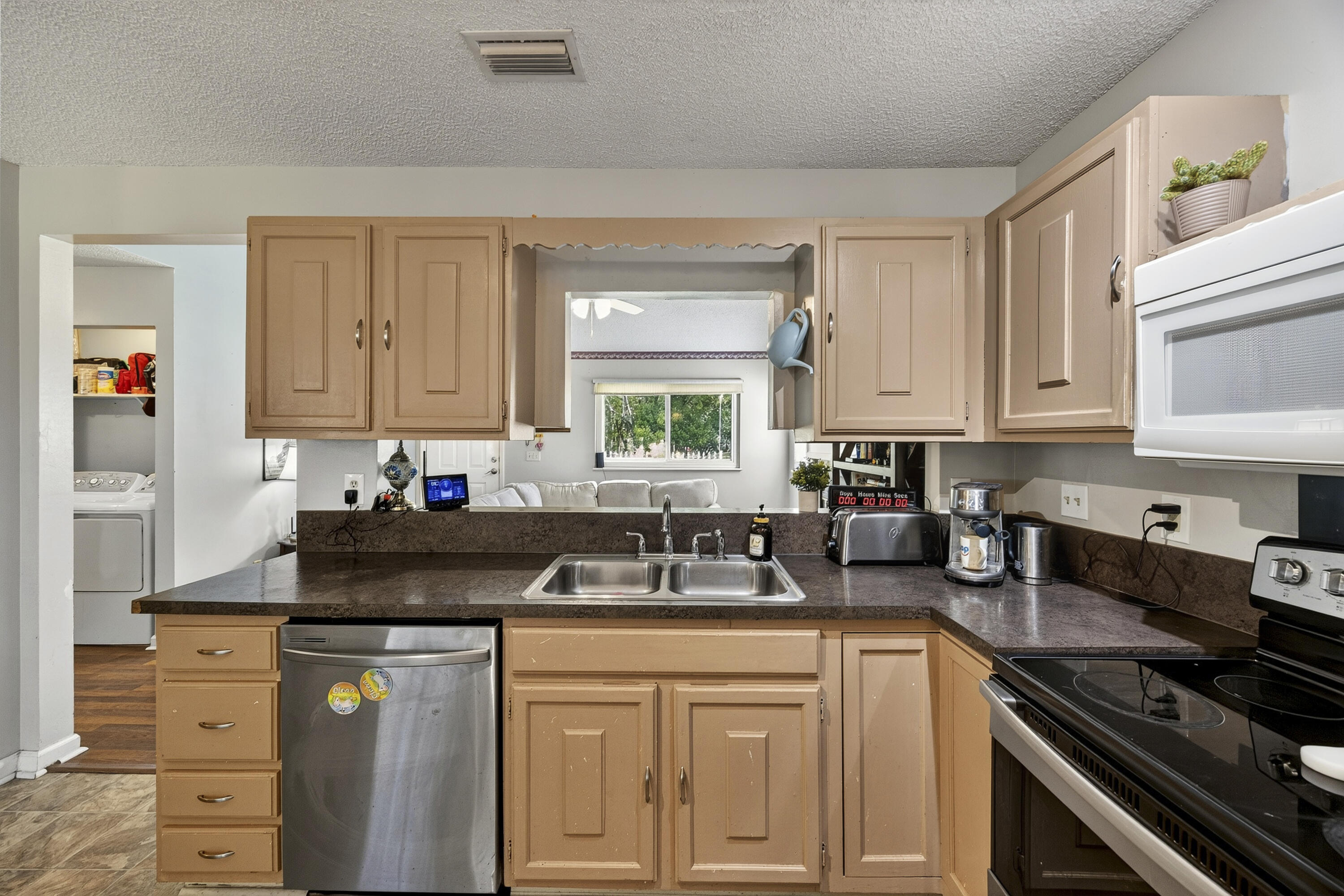 506 County Rd S-18-57 Summerville, SC 29483 - Photo 6 of 16