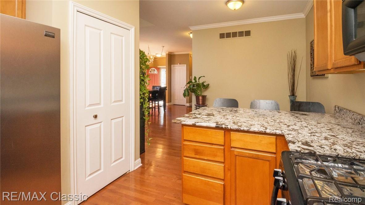 41460 Glade Road Canton, MI 48187 - Photo 14 of 37 020_9.jpg