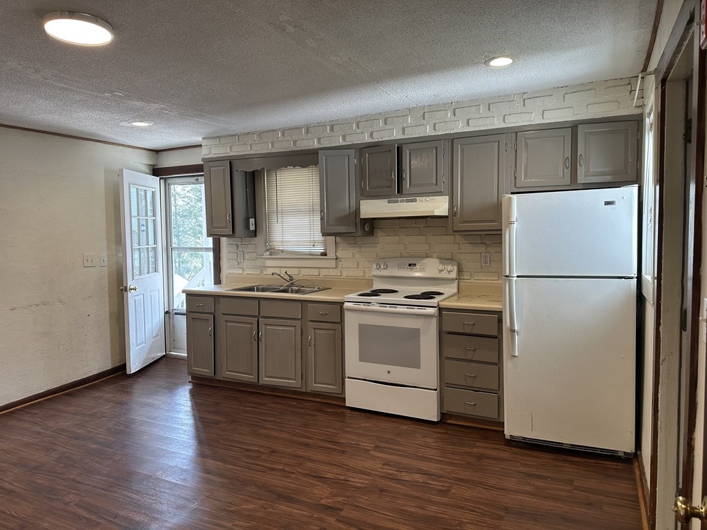 32 Main Street, Unit 1 Spencer, MA 01562 - Photo 11 of 11