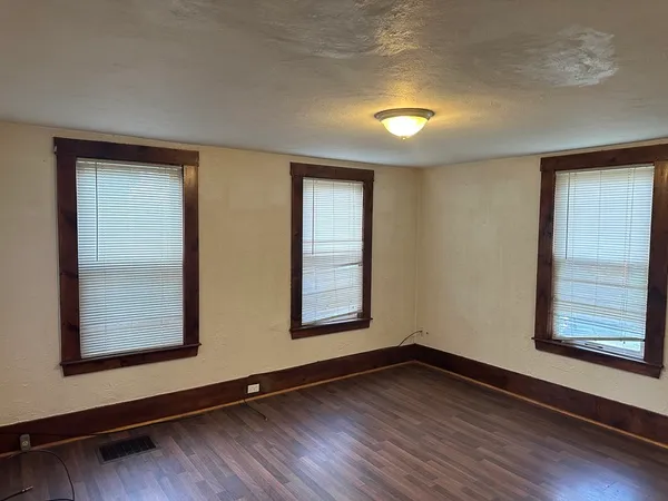 $1,700 | 32 Main Street, Unit 1, Spencer, MA 01562