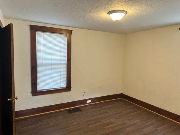 $1,700 | 32 Main Street, Unit 1, Spencer, MA 01562