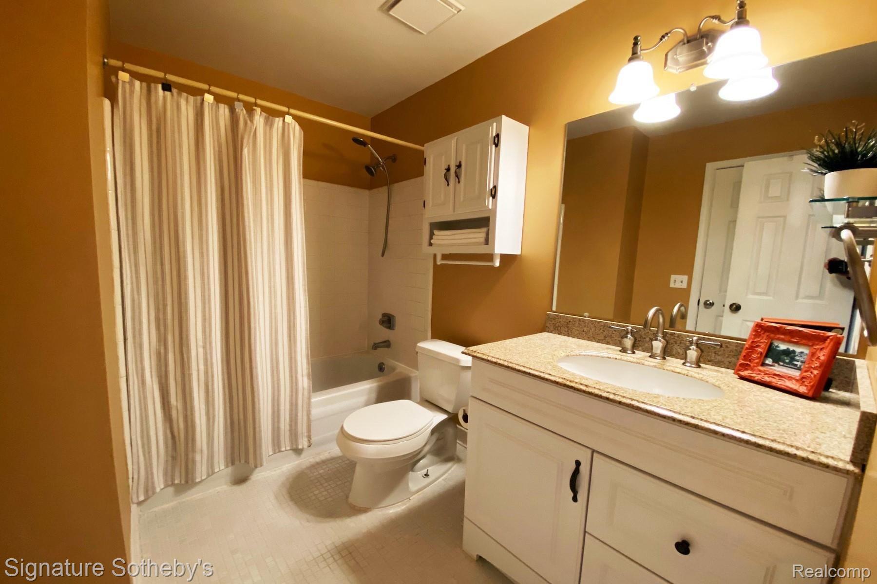 31294 Old Stage Road Franklin, MI 48025 - Photo 22 of 26 15.jpg