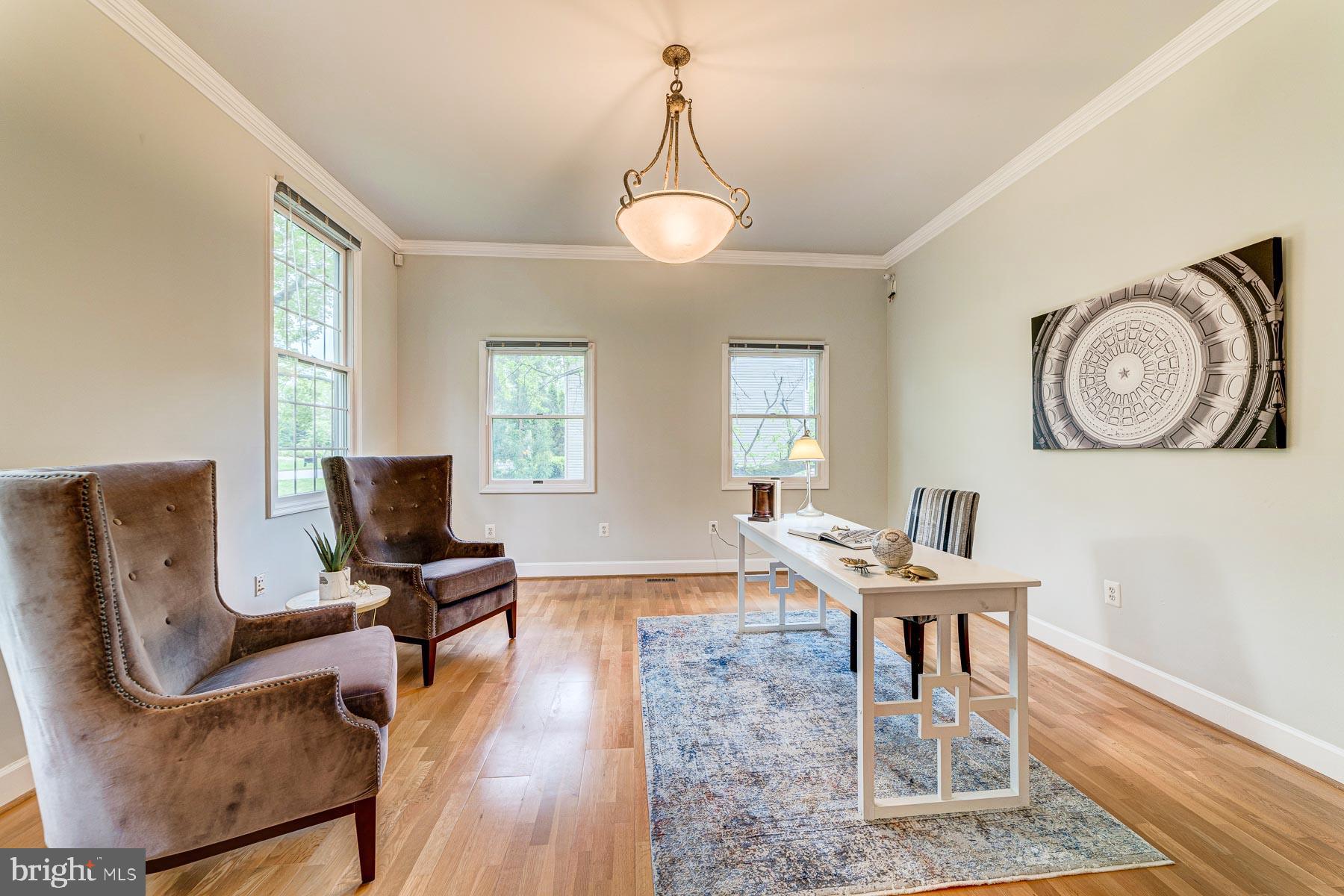 702 Ninovan Road Southeast Vienna, VA 22180 - Photo 12 of 115 Gallery Image 12