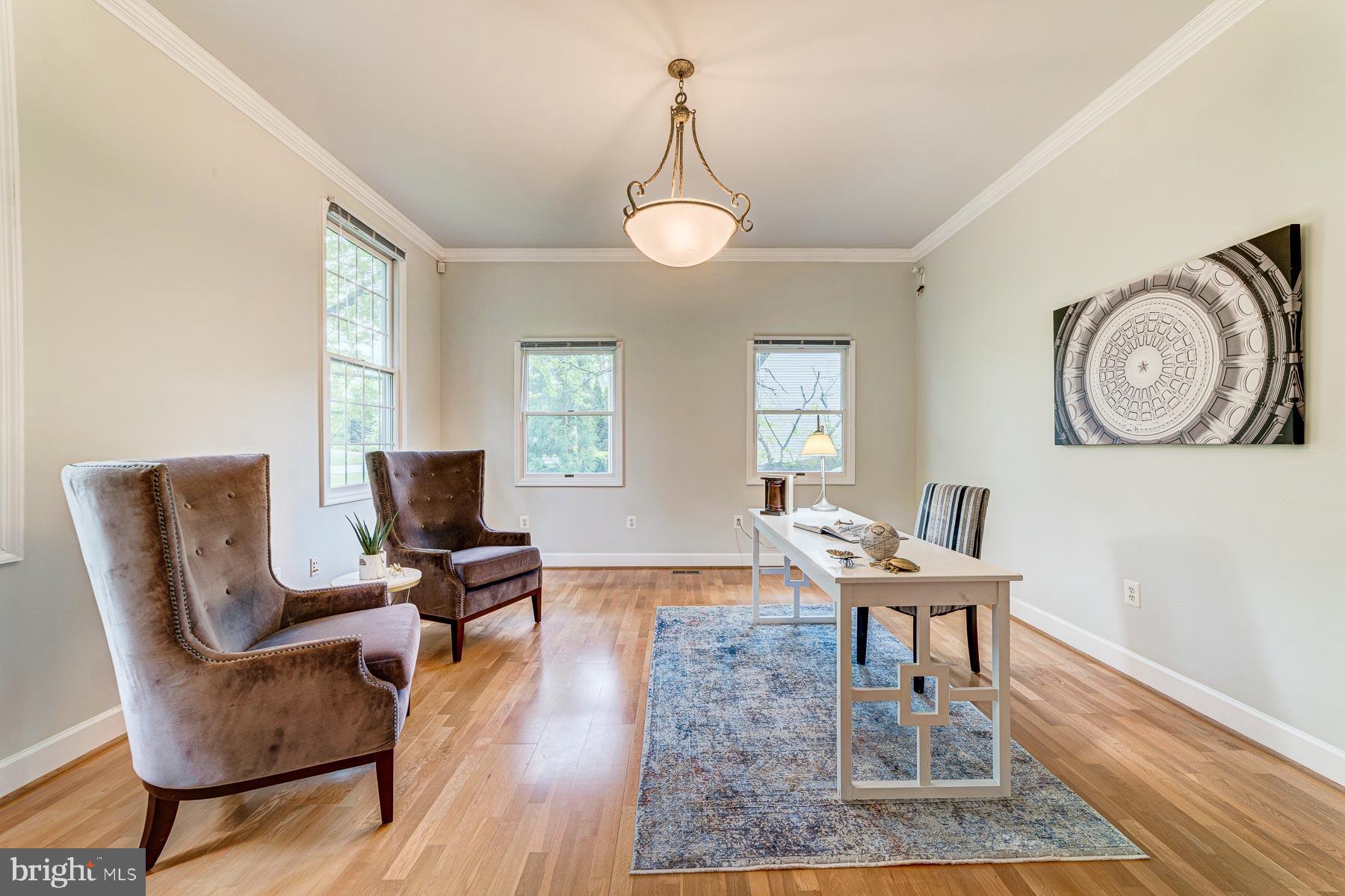 702 Ninovan Road Southeast Vienna, VA 22180 - Photo 13 of 115 Gallery Image 13