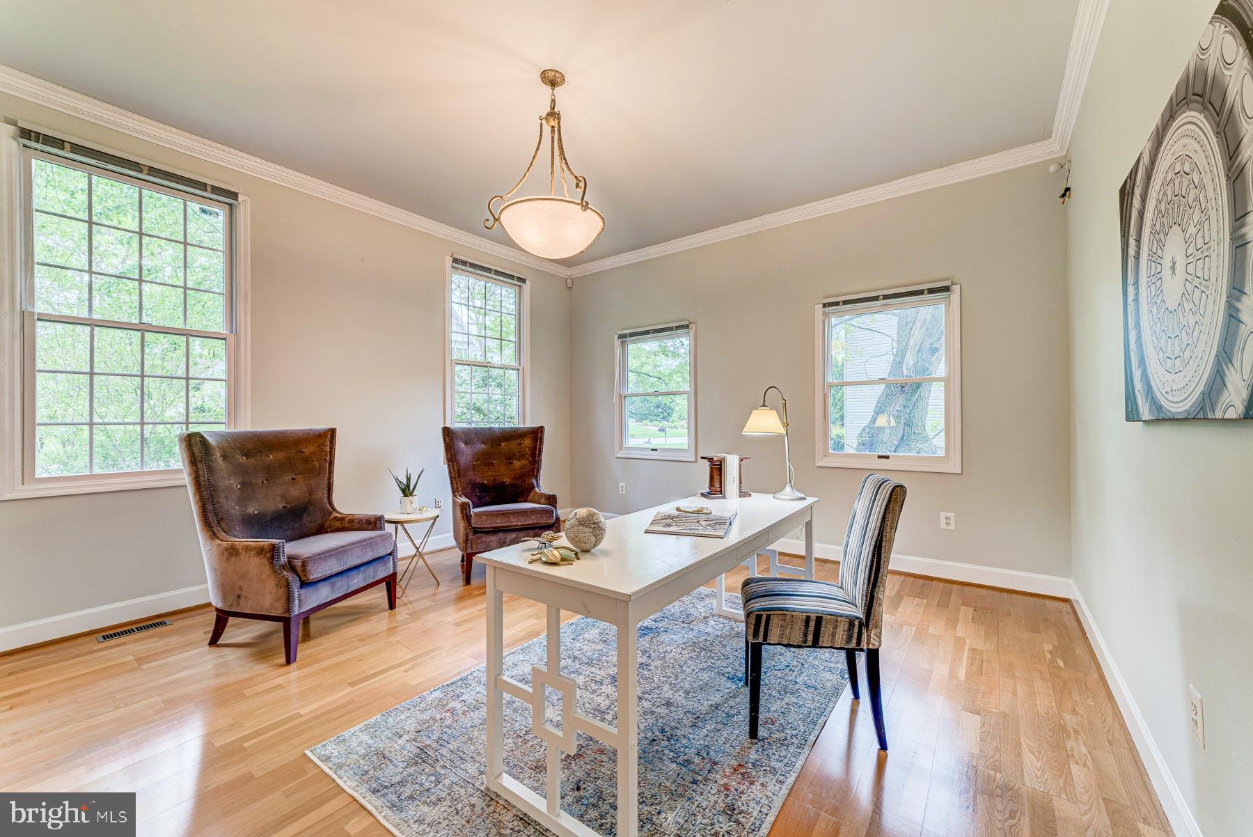 702 Ninovan Road Southeast Vienna, VA 22180 - Photo 15 of 115 Gallery Image 15