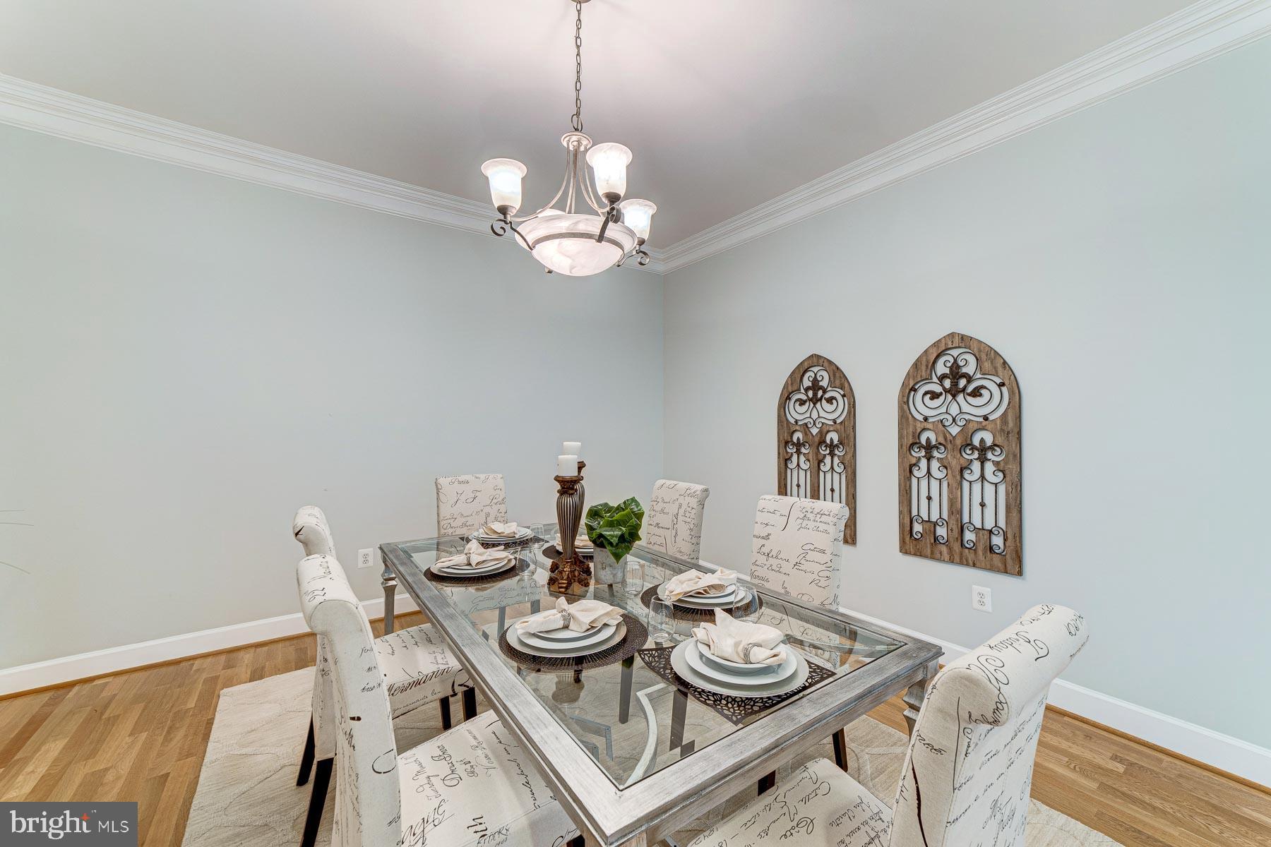 702 Ninovan Road Southeast Vienna, VA 22180 - Photo 21 of 115 Gallery Image 21
