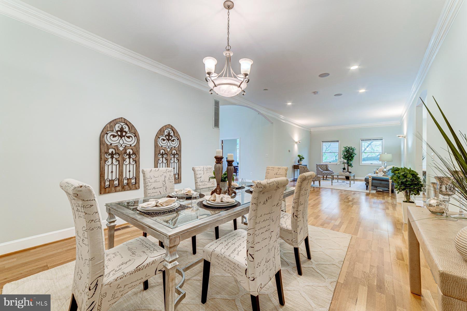 702 Ninovan Road Southeast Vienna, VA 22180 - Photo 24 of 115 Gallery Image 24