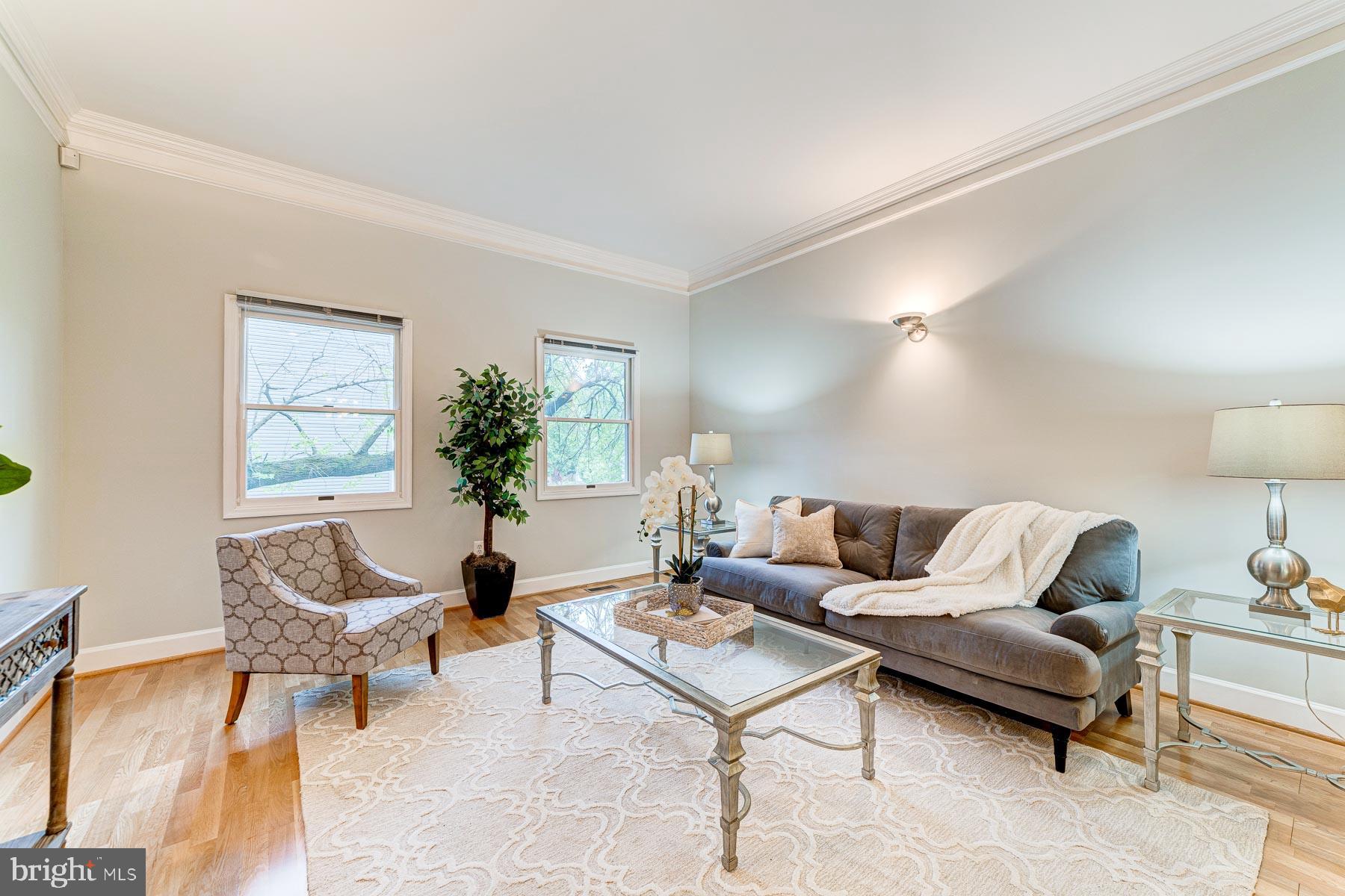 702 Ninovan Road Southeast Vienna, VA 22180 - Photo 26 of 115 Gallery Image 26