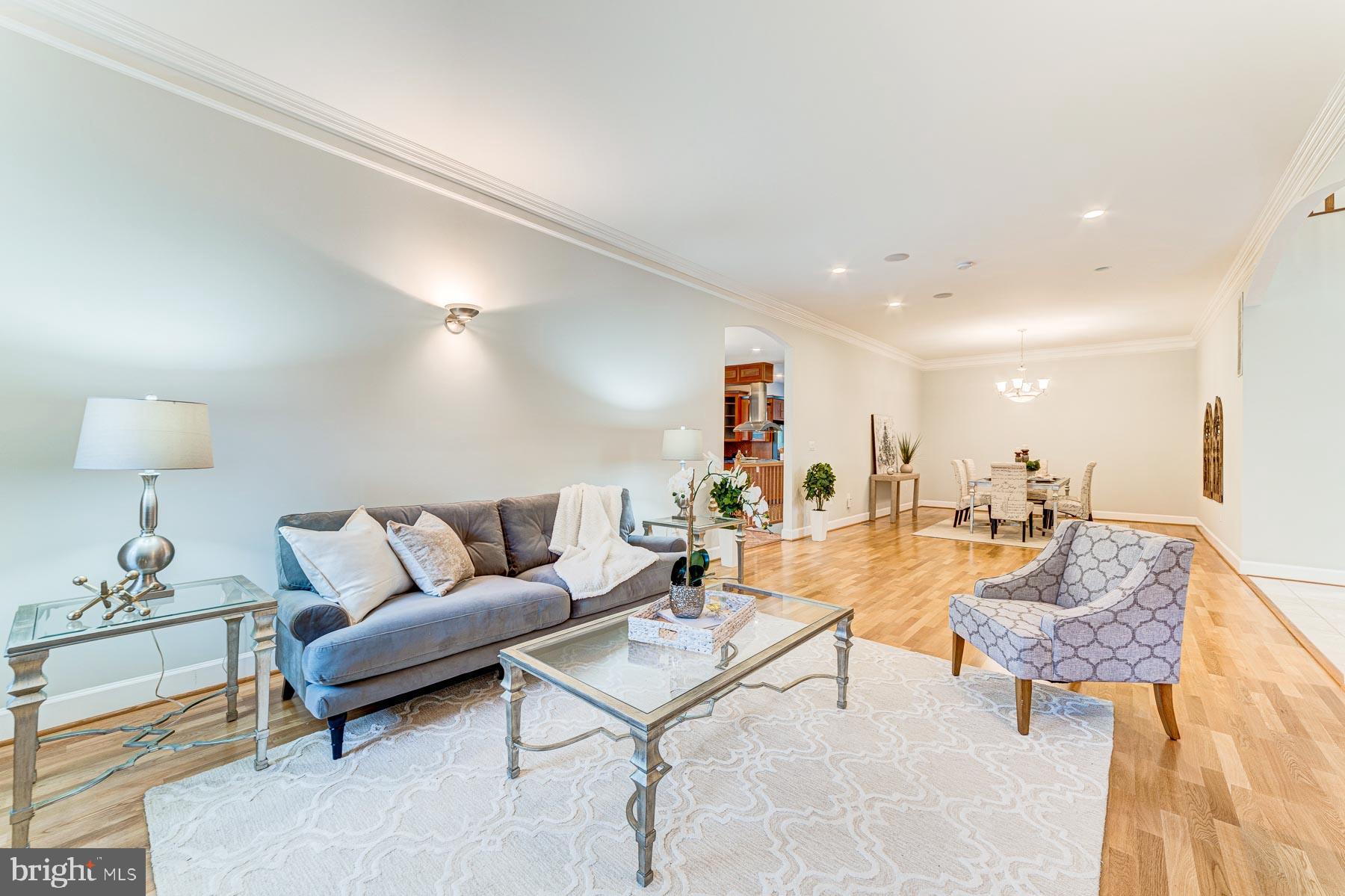 702 Ninovan Road Southeast Vienna, VA 22180 - Photo 27 of 115 Gallery Image 27
