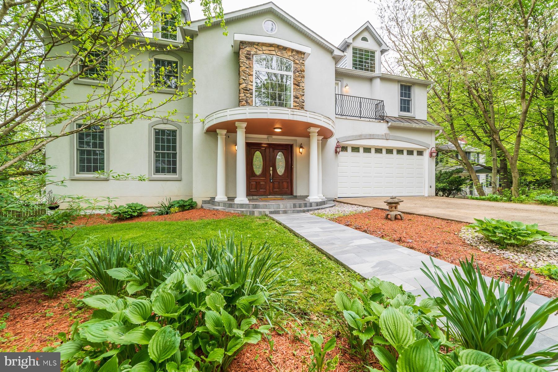 702 Ninovan Road Southeast Vienna, VA 22180 - Photo 5 of 115 Gallery Image 5