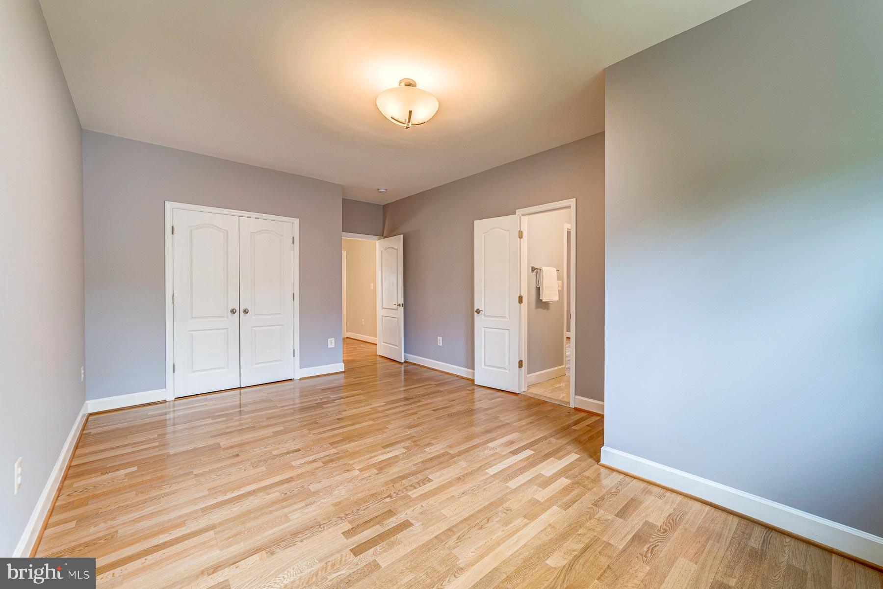 702 Ninovan Road Southeast Vienna, VA 22180 - Photo 87 of 115 Gallery Image 87