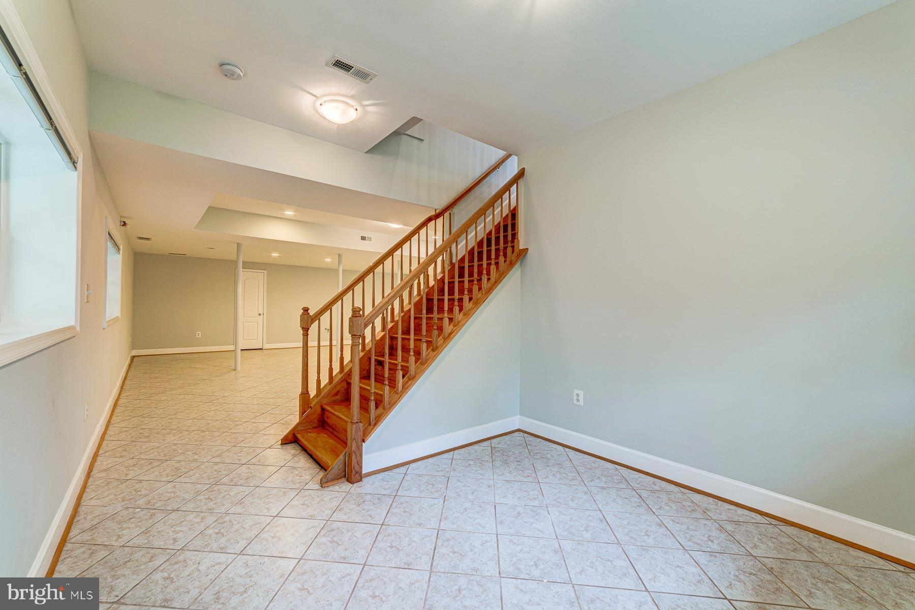 702 Ninovan Road Southeast Vienna, VA 22180 - Photo 89 of 115 Gallery Image 89