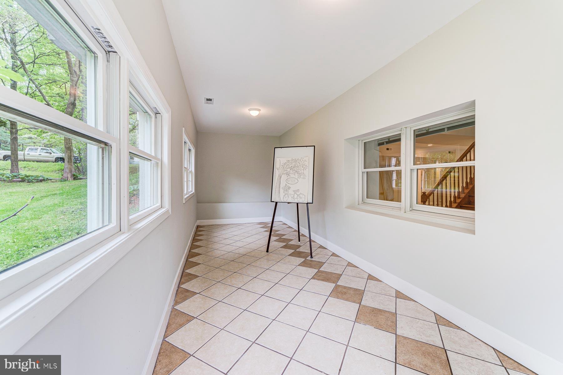 702 Ninovan Road Southeast Vienna, VA 22180 - Photo 98 of 115 Gallery Image 98