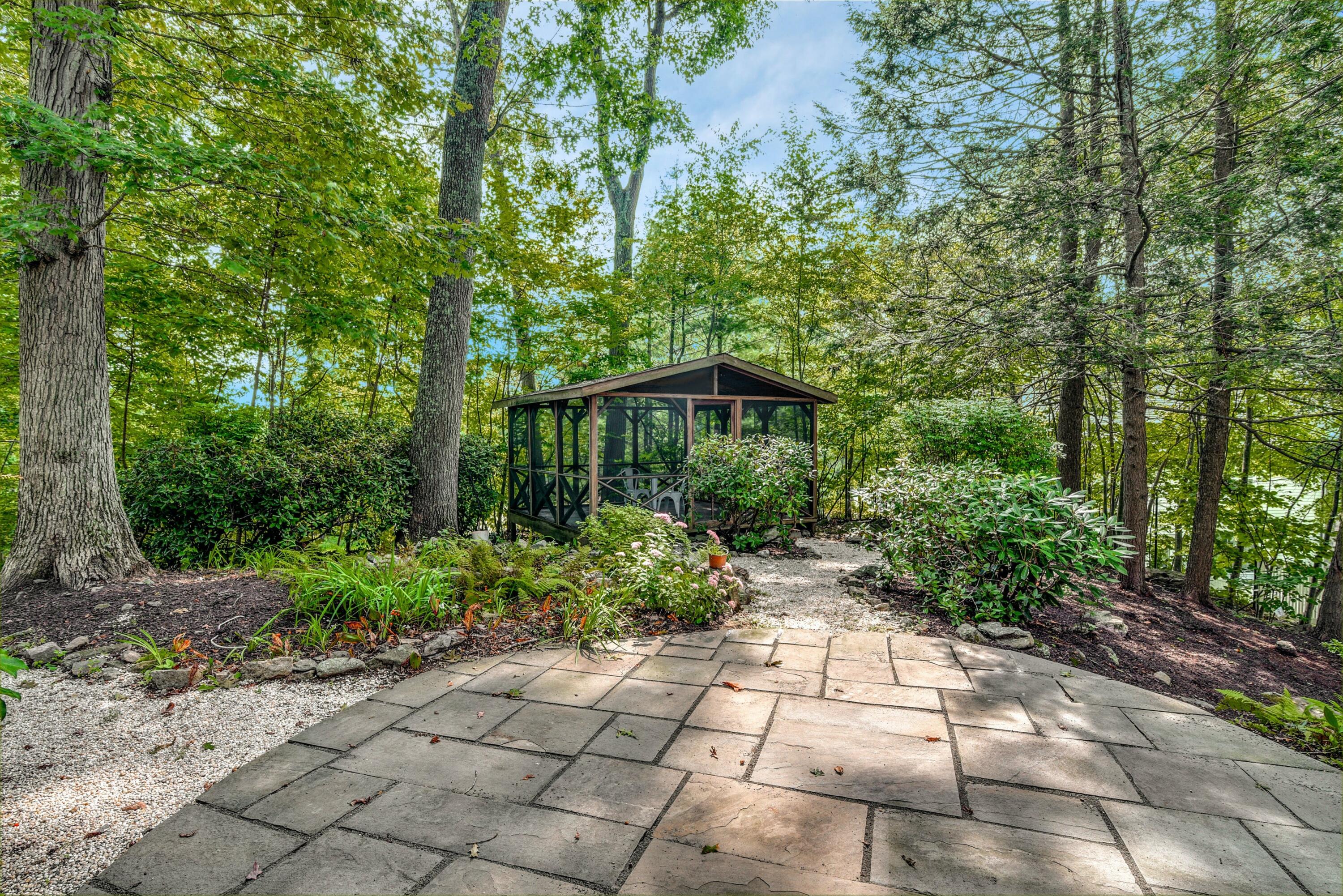 31 Chichester Road New Canaan, CT 06840 - Photo 6 of 30 026-395264-DSC_2955_HDR