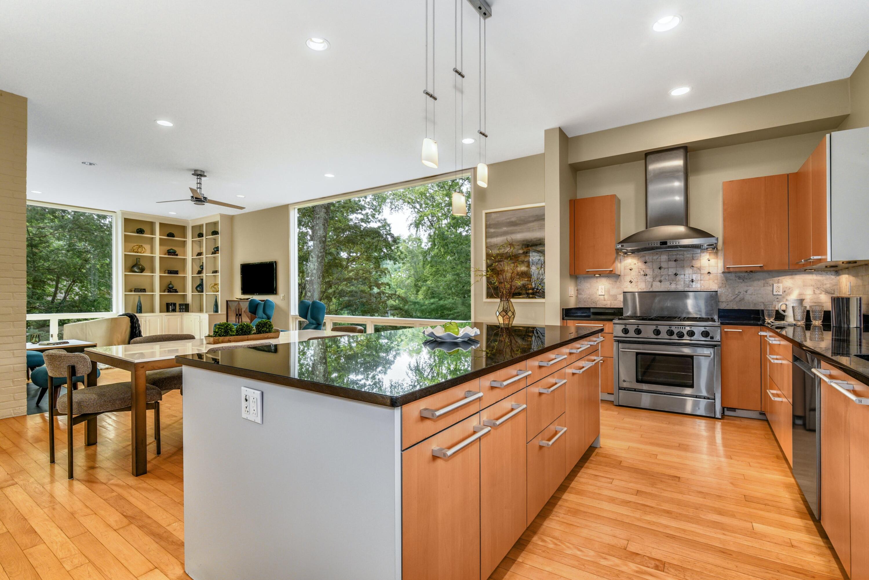 31 Chichester Road New Canaan, CT 06840 - Photo 10 of 30 007-395264-DSC_2769_HDR