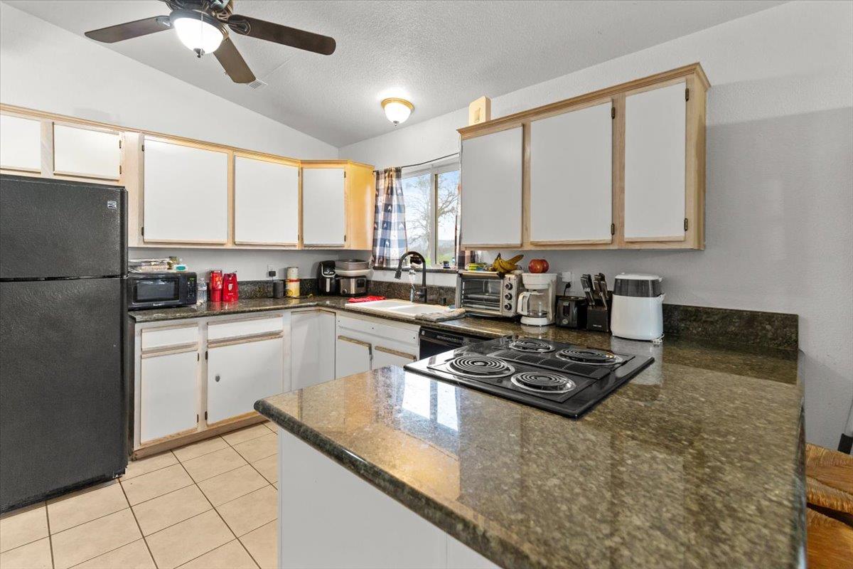 4040 Flint Trail Copperopolis, CA 95228 - Photo 11 of 36