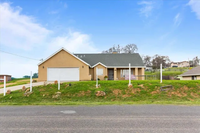 $349,999 | 4040 Flint Trail, Copperopolis, CA 95228