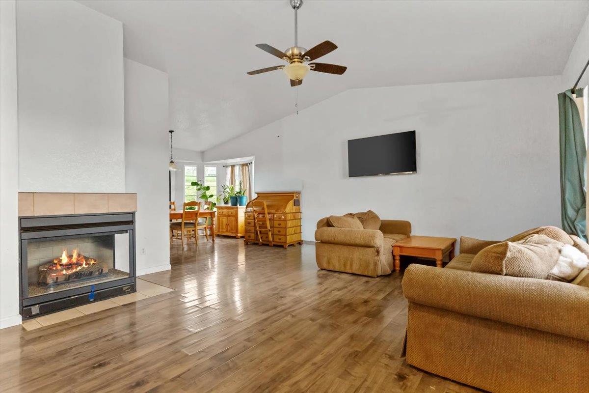 4040 Flint Trail Copperopolis, CA 95228 - Photo 5 of 36