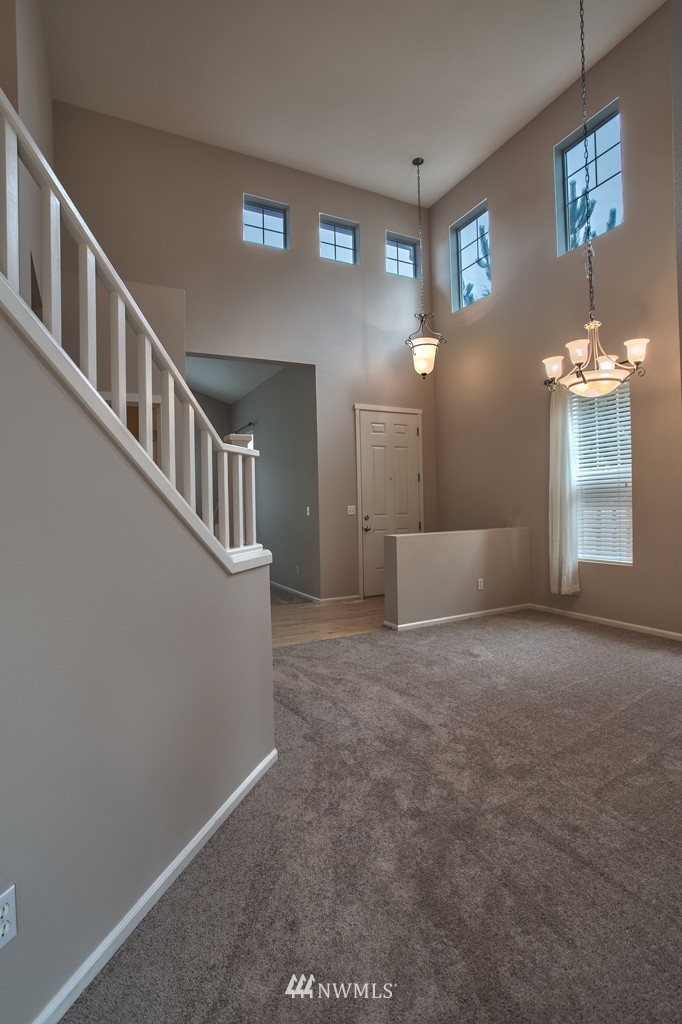 27531 Maple Ridge Way Southeast Maple Valley, WA 98038 - Photo 3 of 24
