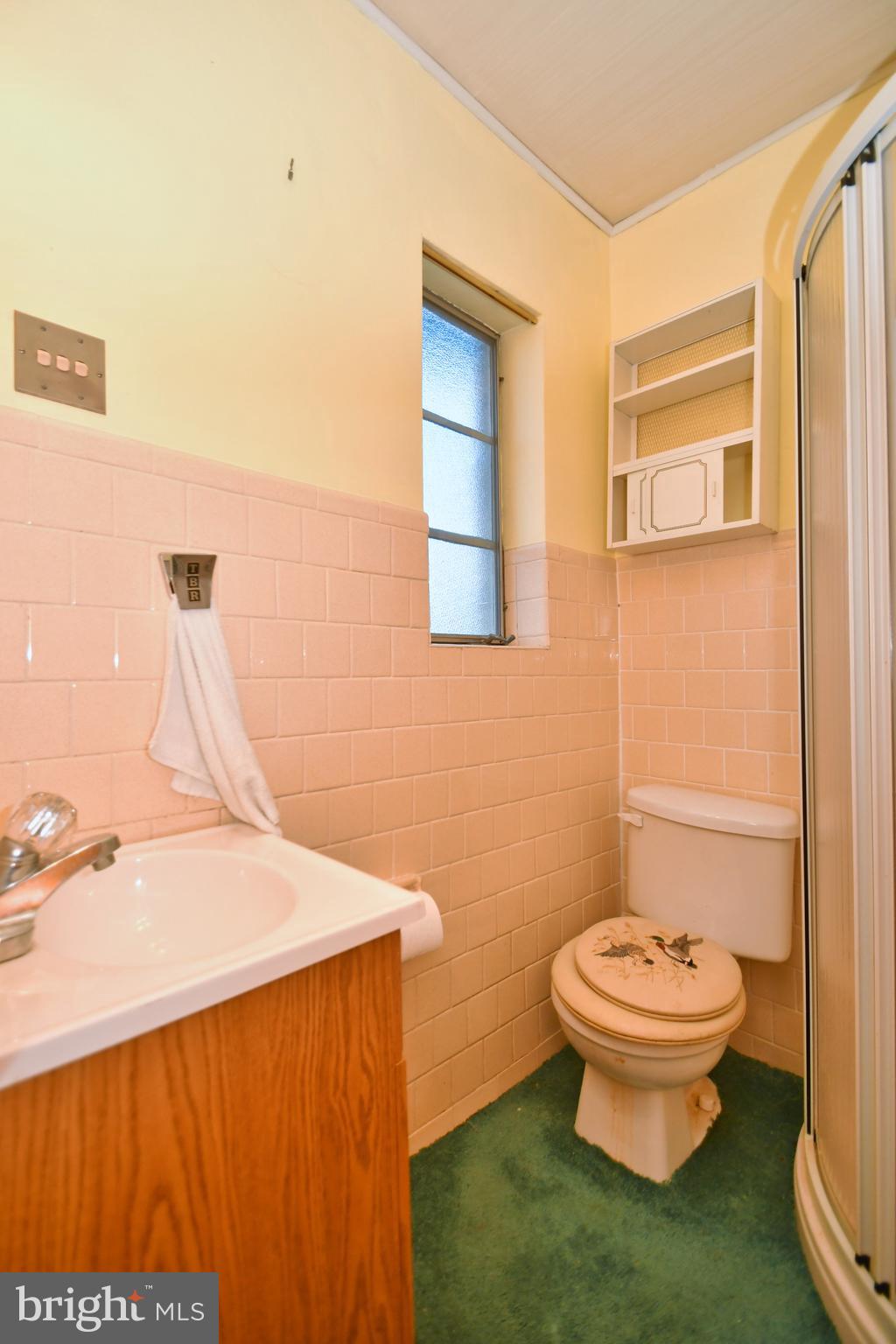 610 Otter Point Road Abingdon, MD 21009 - Photo 33 of 35 This Bathoom houses a Shower.