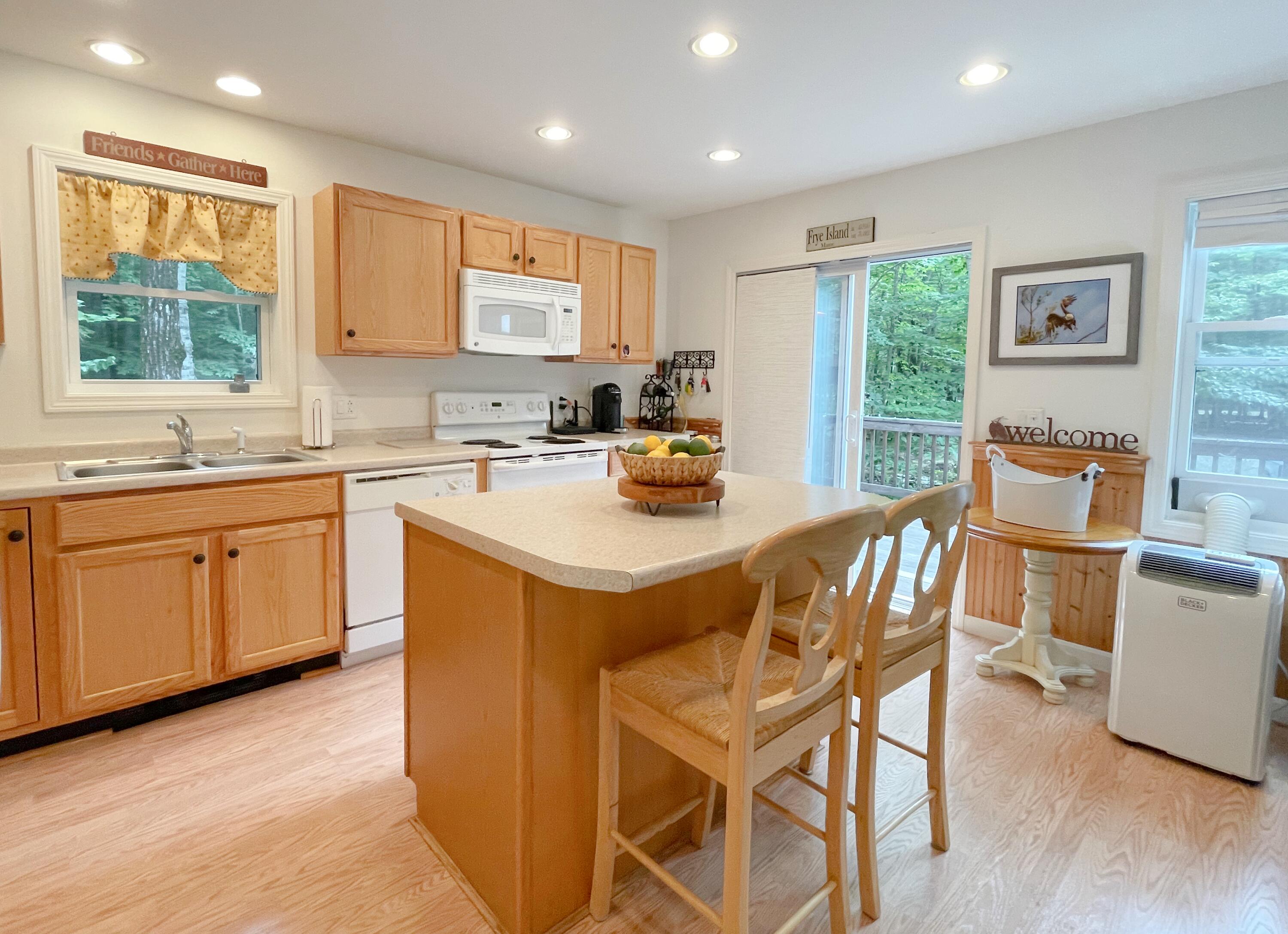9 Juniper Circle Standish, ME 04084 - Photo 8 of 29 Kitchen2