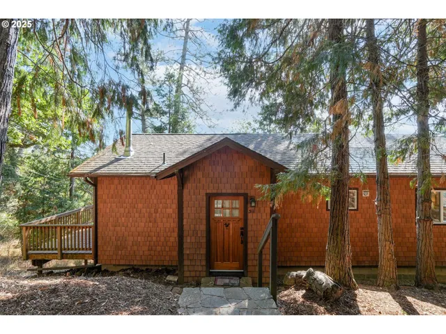 $460,000 | 311 Spaulding Avenue, Brownsville, OR 97327