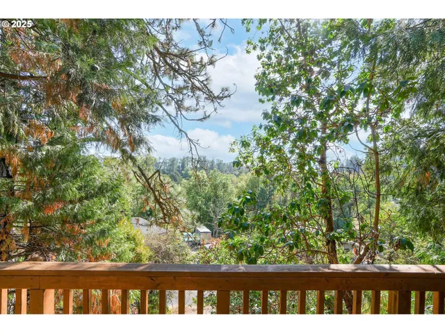 $460,000 | 311 Spaulding Avenue, Brownsville, OR 97327