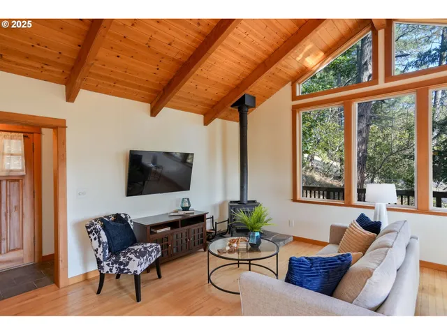 $460,000 | 311 Spaulding Avenue, Brownsville, OR 97327