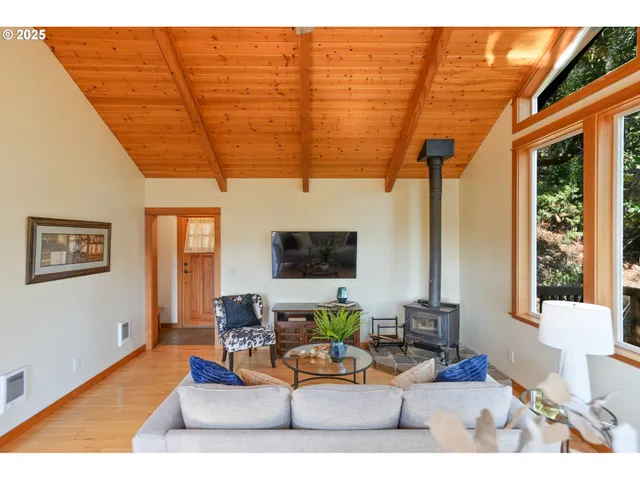 $460,000 | 311 Spaulding Avenue, Brownsville, OR 97327