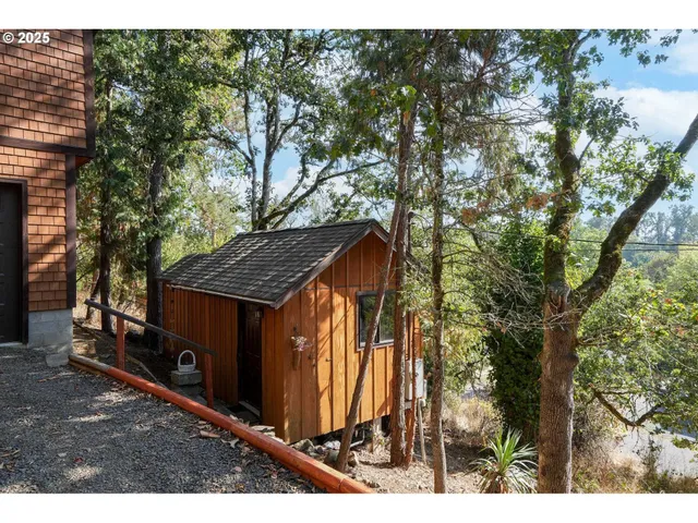 $460,000 | 311 Spaulding Avenue, Brownsville, OR 97327